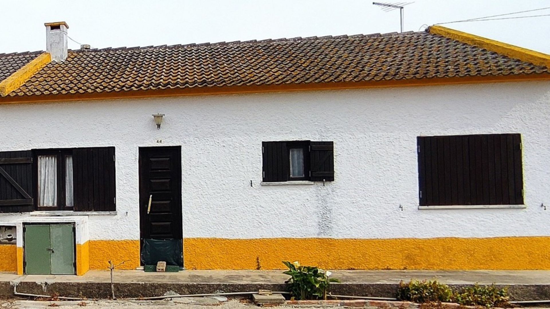 Reabilitação de três Fogos situados na Avenida Egas Moniz – Valada