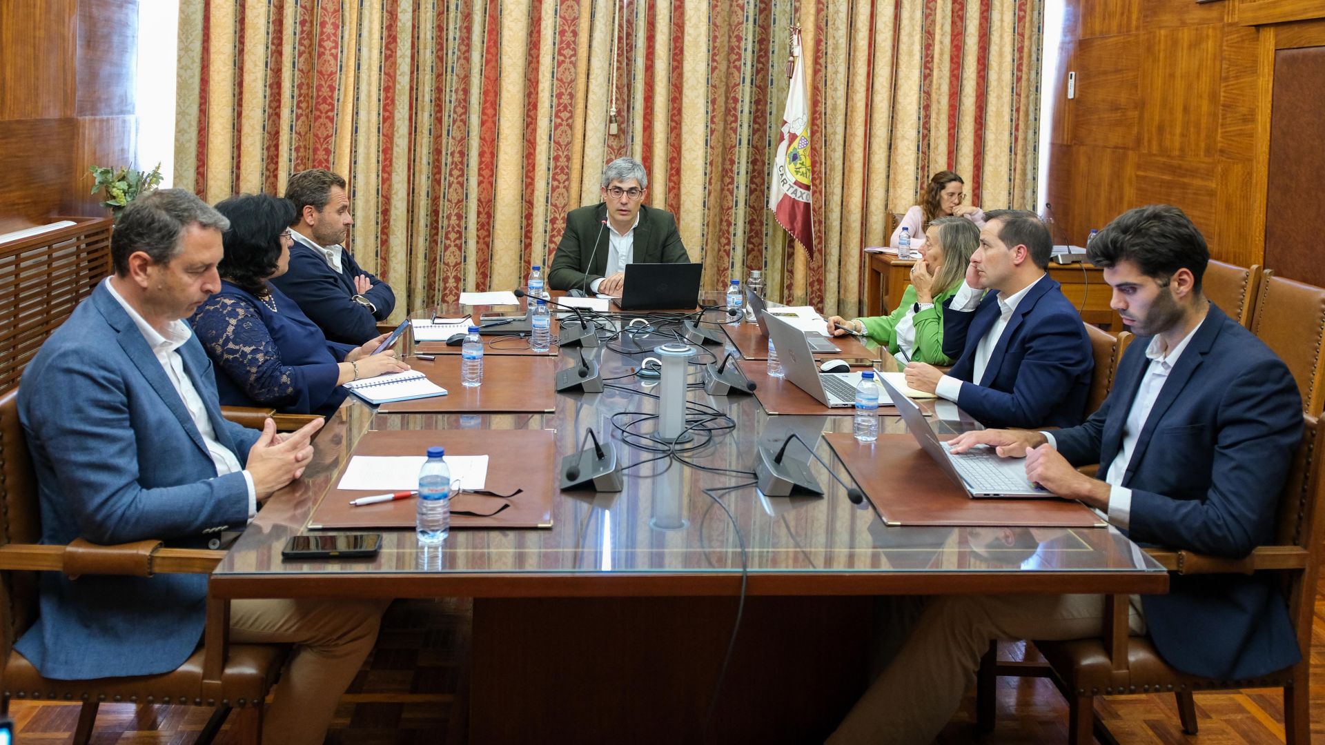 O Município reforça contas positivas